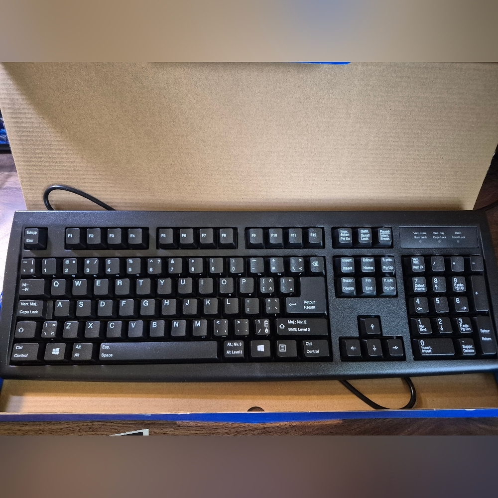 NWOT Kensington Wired Keyboards 2